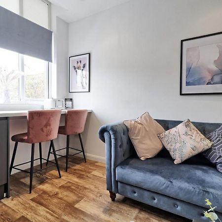 Urban Retreat - Southend Stays Екстериор снимка