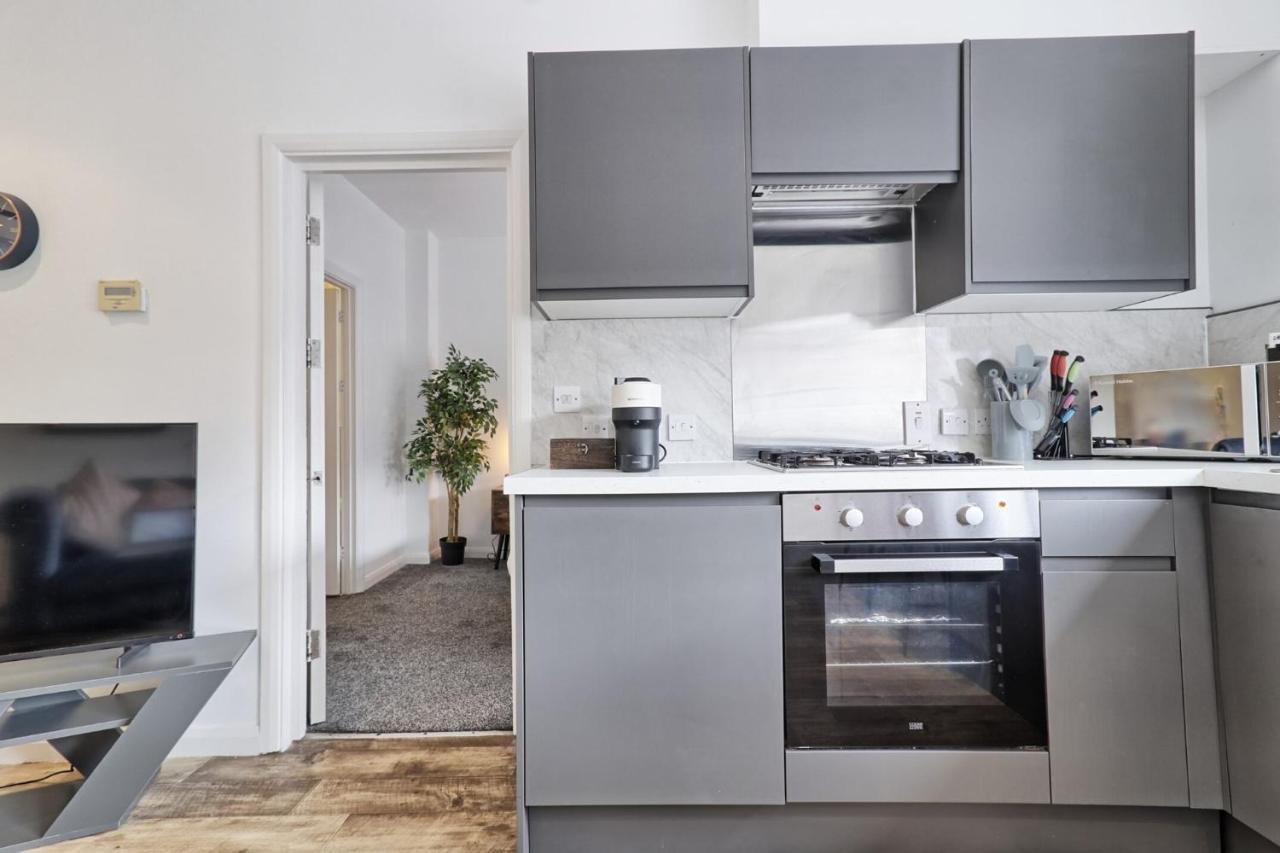 Urban Retreat - Southend Stays Екстериор снимка
