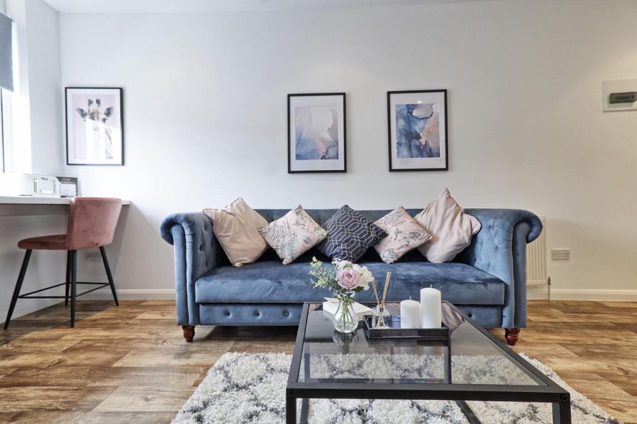 Urban Retreat - Southend Stays Екстериор снимка